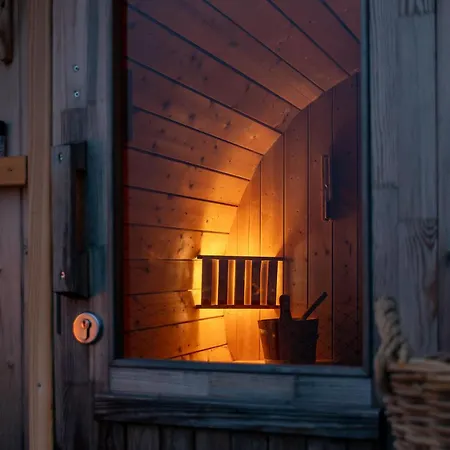 Mit Whirlpool Und Fass Sauna Im Schwarzwald شقة هاوزاخ