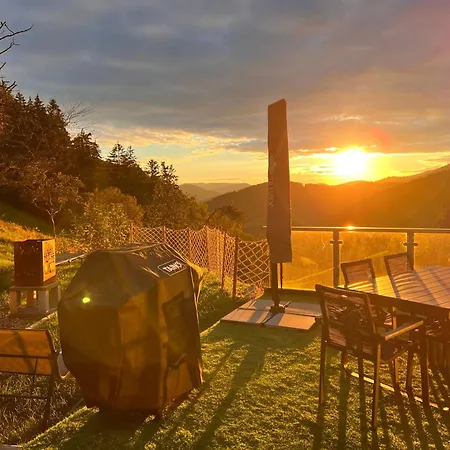 Mit Whirlpool Und Fass Sauna Im Schwarzwald