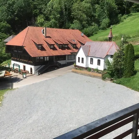 Mit Whirlpool Und Fass Sauna Im Schwarzwald شقة *